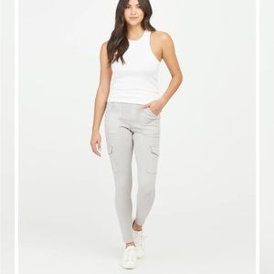 SPANX Stretch Twill Ankle Cargo Pant NWT Small